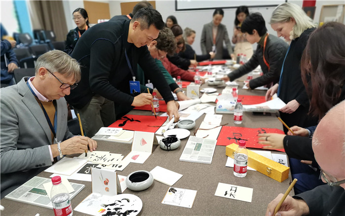 國(guó)際設(shè)計(jì)學(xué)院赴歐洲藝術(shù)院校聯(lián)盟領(lǐng)導(dǎo)人峰會(huì)，共促文化藝術(shù)交流新篇章